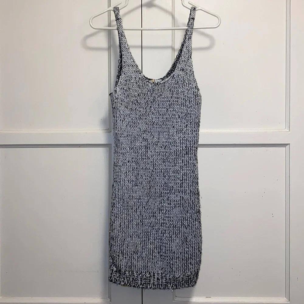 Divided by H&M Medium Silver Sleeveless Scoop Neck Ribbed Knit Dress - Picture 1 of 10